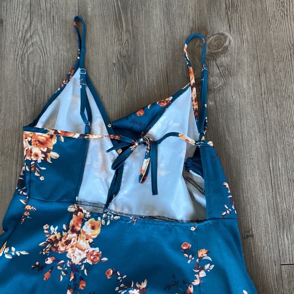 Flower Dress - size L & size M - Picture 4 of 14